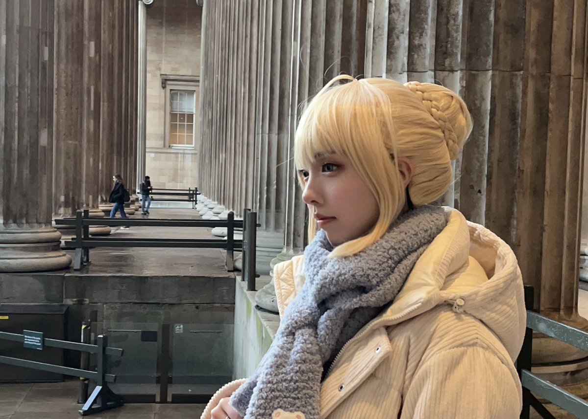 🇬🇧会在英国碰到那位金发少女吗
Saber in the British Museum 👑

#Fate #FateStayNight #cosplay #Saber #ArtoriaPendragon #コスプレ