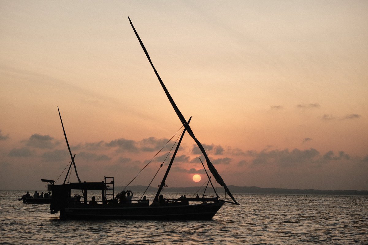 Sunset dhow sail in Lamu, Kenya 🇰🇪