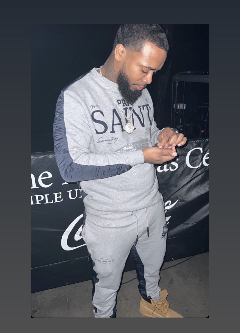 AhhAntt's tweet photo. Happy 🐐 Day Too Me 🎂 https://t.co/uEeNeojyOs