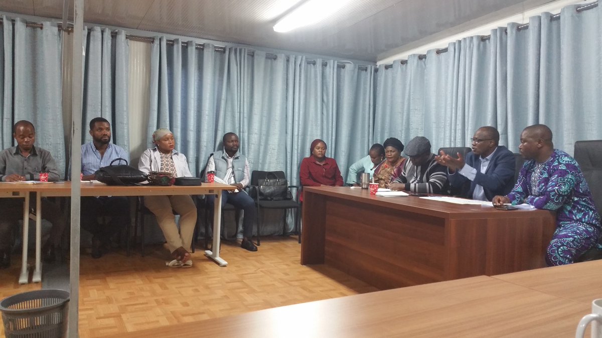 MONUSCO's tweet photo. ☑️Comment lutter contre la guerre de la désinformation au #Nord-Kivu ?
☑️Quelles sont les causes et conséquences de la désinformation ?
☑️Quelles solutions envisager pour y remédier ?
🚨Des questions traitées ce 24/2 pendant le café politique organisé par la #MONUSCO à #Goma . https://t.co/UrLhUkBZE7
