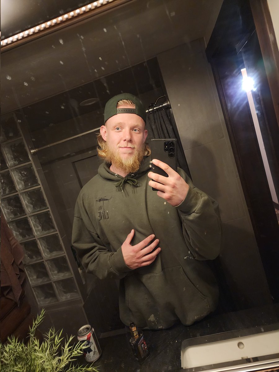 calebball25's tweet photo. Dirty mirror gang ⛽ https://t.co/Fm1GTq17cG