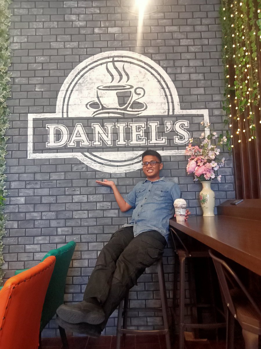 yournursedaniel's tweet photo. Isa sa mga dahilan ng aking pagpapasalamat sa Dios ay ang pagsapit ng ika-12 na taong pananatili sa paglilingkod sa loob ng kapatirang pagkaganda-ganda. 😍

Salamat sa Ama, sa Anak at sa Espiritu Santo. 🙏

#MCGIHeartfeltThanksgiving
#MCGICares https://t.co/b3NlijbLxN