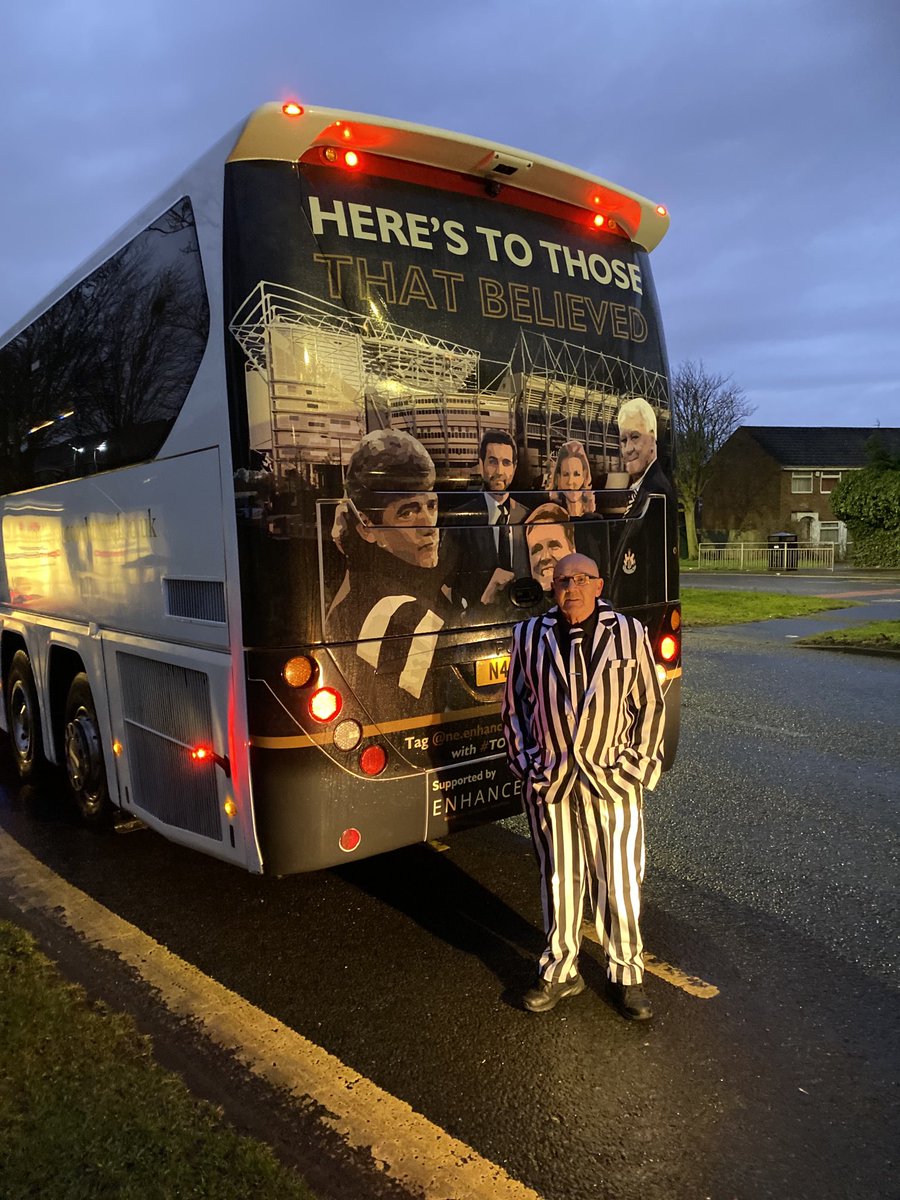 fez_1892's tweet image. #nufc ⁦@NECoachTravel⁩ away we go 🚌🚌⚽️⚽️🍻🍻🍻