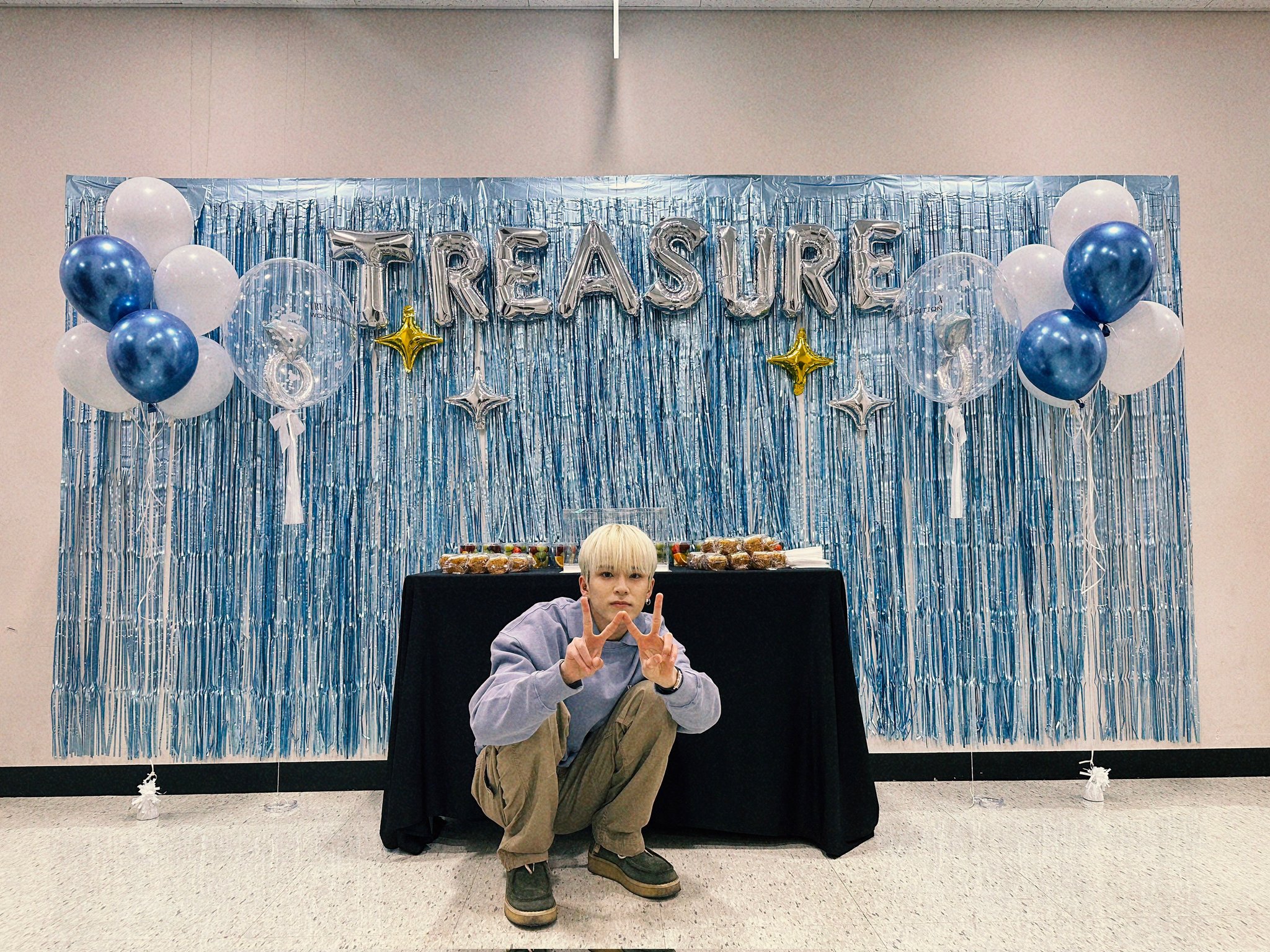 Fpy4rPVX0AQAD_a?format=jpg&name=large