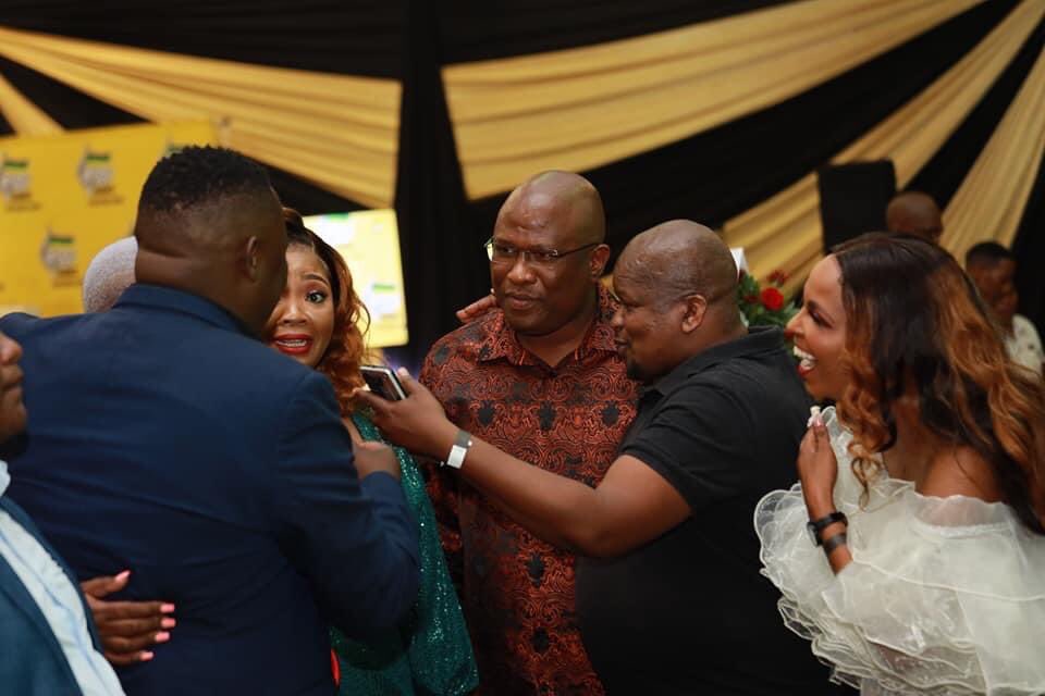 Son_Mngenela's tweet photo. After a progressive #ECSOPA delivered by our honourable premier, @OscarMabuyane, uDiya, we also attended a wonderful and inspiring gala dinner.
Inene siliphondo lamagqala, siyaqhuba.
#ECSOPA23 https://t.co/wWtNr1fMCz