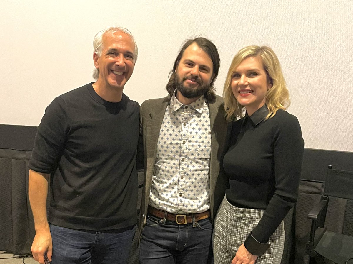 “LINOLEUM” is a poignant, profound & deeply moving new film that’s in theaters now, and it has a mind-blowing ending that’ll make you want to see it again! I had a great time moderating a fun Q&A with writer-director @HelloColinWest and actress RHEA SEEHORN! See it IN THEATERS!