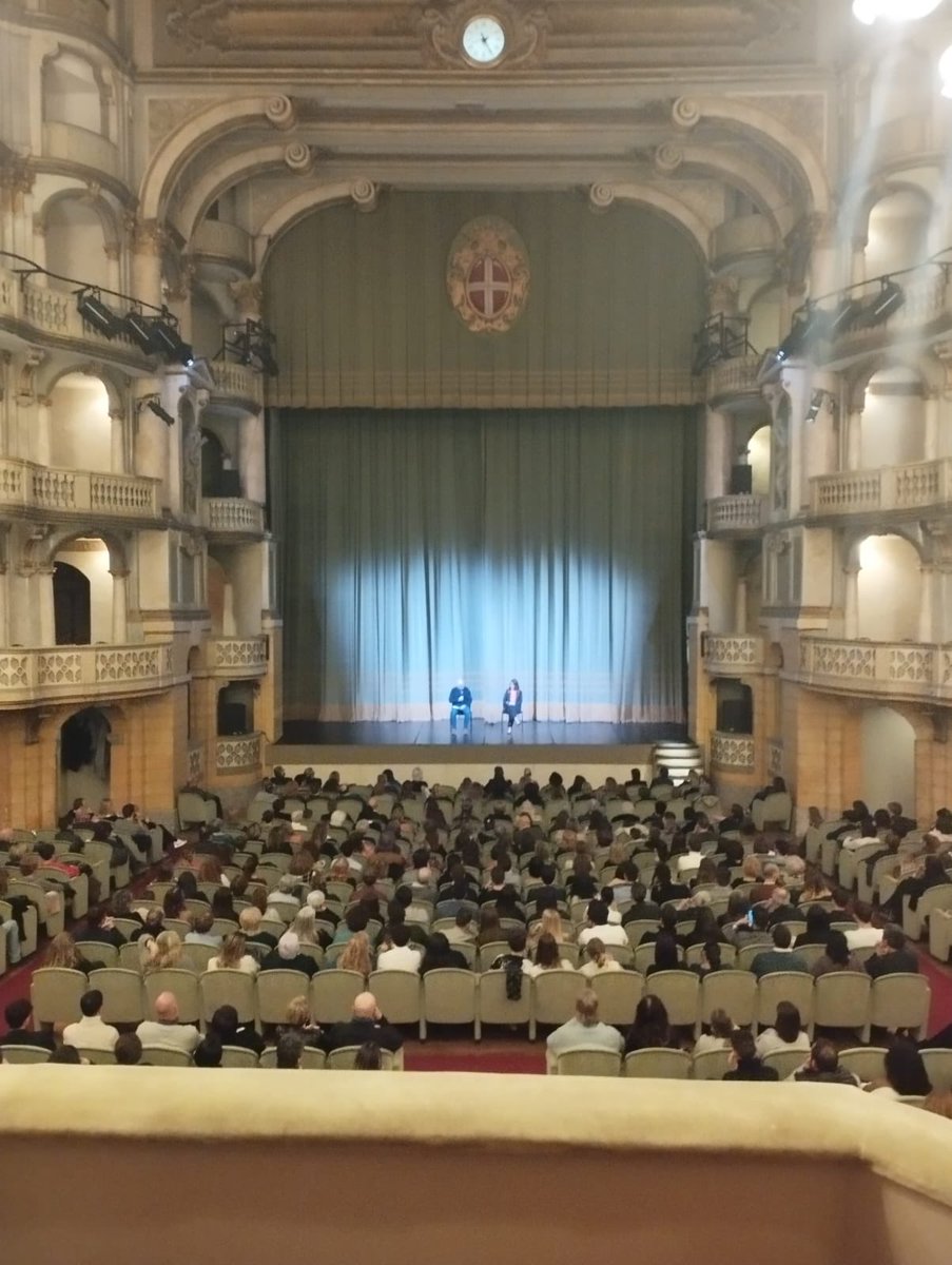 simonefeder's tweet photo. Ieri sera a #Pavia al teatro #Fraschini il messaggio è stato chiaro: vogliamo una città #noslot! https://t.co/GUiKBO2Bai