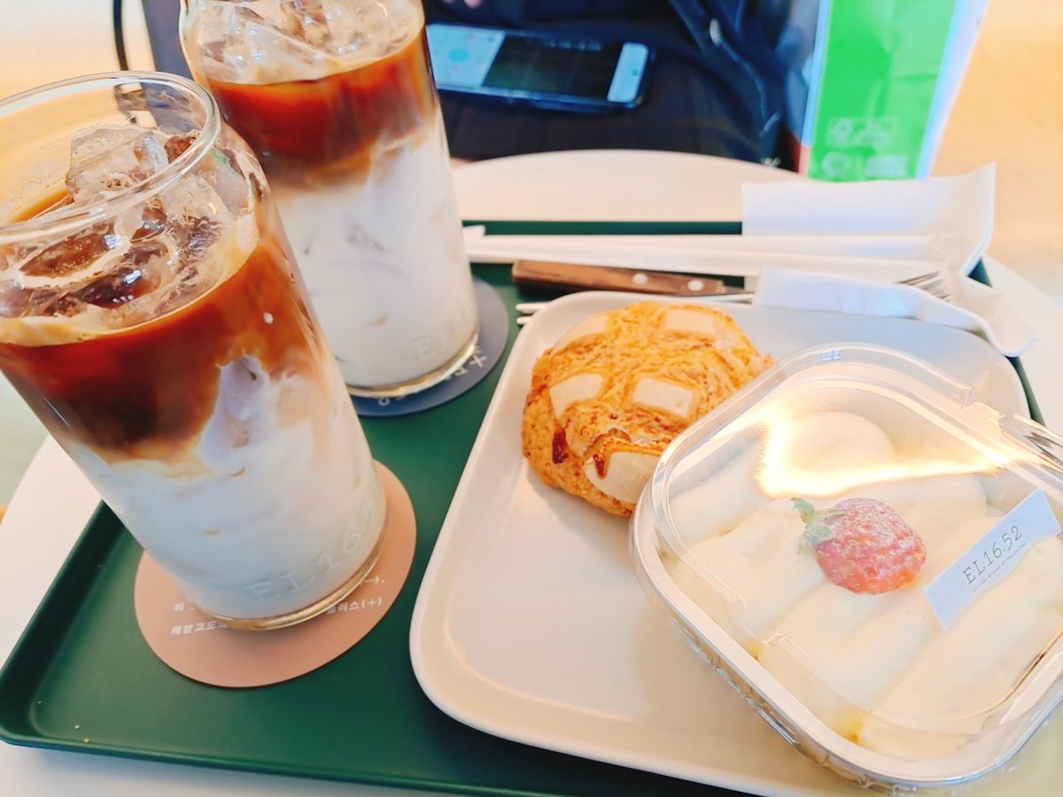 parkhayul4's tweet photo. #EL16.52 #송도카페 #송도오션뷰맛집 #아바라 #디저트맛집 #날씨좋다 #불토 #힐링 #송도여행 #송도해수욕장 #송도케이블카 https://t.co/zQdf5MoRbA