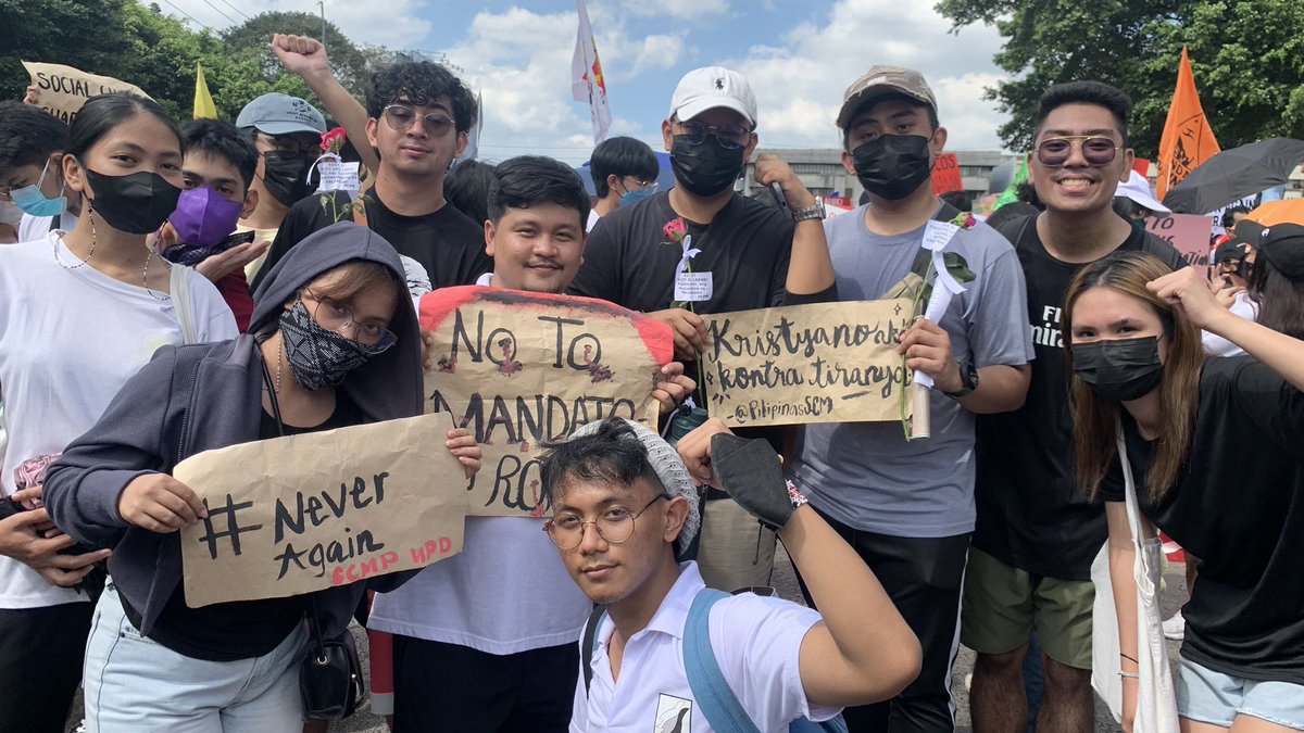scmp_upd's tweet photo. Tagumpay ang pagkilos!
Kasama ang iba’-ibang sektor, nakiisang SCMP Diliman sa ika 37 na komemorasyon ng EDSA.
#NeverAgain
#EDSA37
#JoinSCMPUPD https://t.co/OvvVqoTDl0