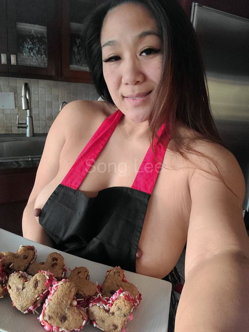 See anything you want to put in your mouth? https://t.co/wu3MTVXQpY