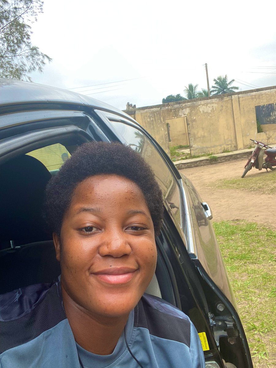 EstherUmoh10's tweet photo. Currently at my polling unit. https://t.co/6jEDviNHbw