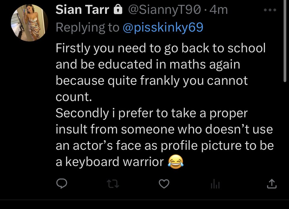 pisskinky69's tweet photo. @SiannyT90 you cannot speak, look at yourself and your phone case. you don’t have any of your rights to speak upon ANYONE. imagine taking yourself seriously with a phone case at your age. https://t.co/aYP0v6CVm2