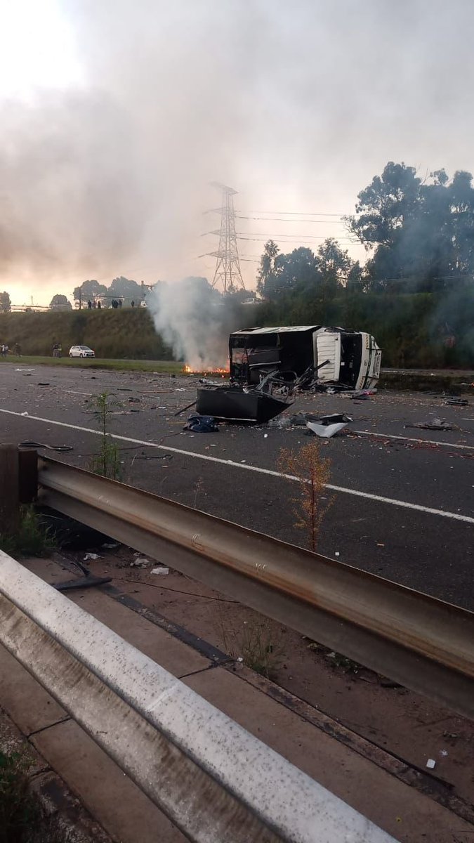 #CITRobberies These gangs are having a field day, everyday. They are making off with millions. They bomb cash vans and don’t hesitate to shoot. There has been an attack almost every day this year. It’s out of control!!
<a href="/SAPoliceService/">SA Police Service 🇿🇦</a>