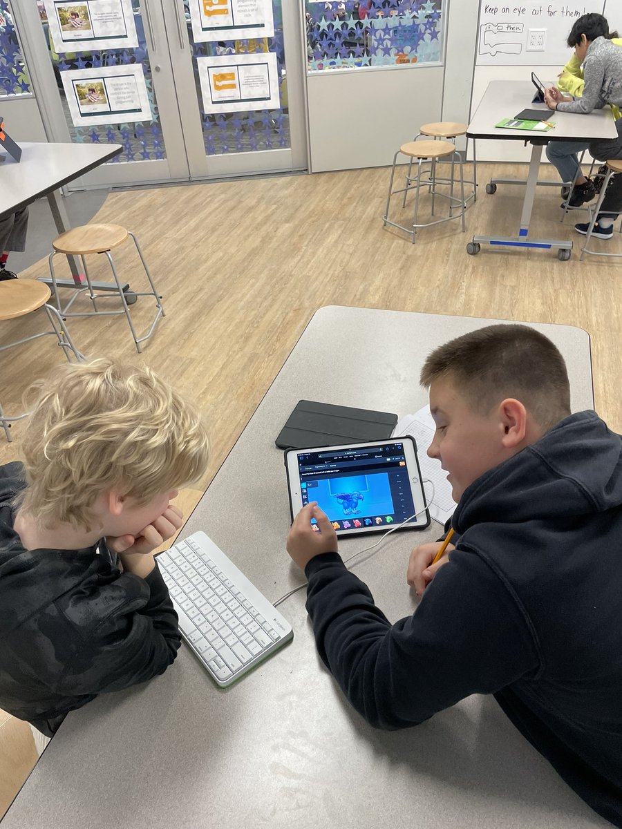 edison_stem's tweet photo. Can you feel the team work and collaboration that paired programming has inspired? Check out the engagement too! #teamwork #tynker #PLTW https://t.co/vRGQ5Yz4iK