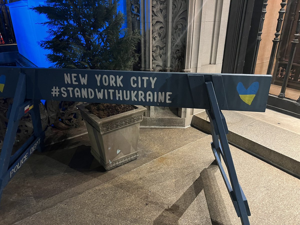 _anandaks's tweet photo. The UK is doing everything possible to help Ukraine, including protecting and celebrating the cultural identity and strength of the Ukrainian People. @UKinNewYork is proud to support @UkrInstitute and @MetOpera as we #StandWithUkraine one year after Russia’s unjust invasion. https://t.co/LooHxQgS4C