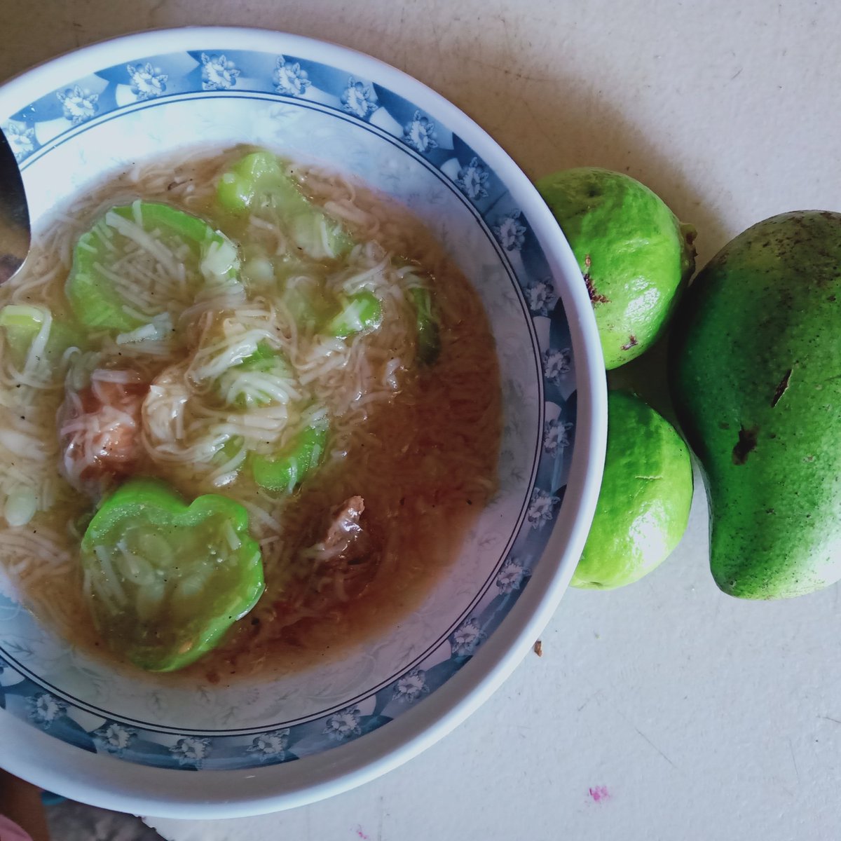 nftErza's tweet photo. @RealMommyTokyo Sponge gourd soup, with mango and guavas from neighborhood 🙂 https://t.co/992ILYvpjo