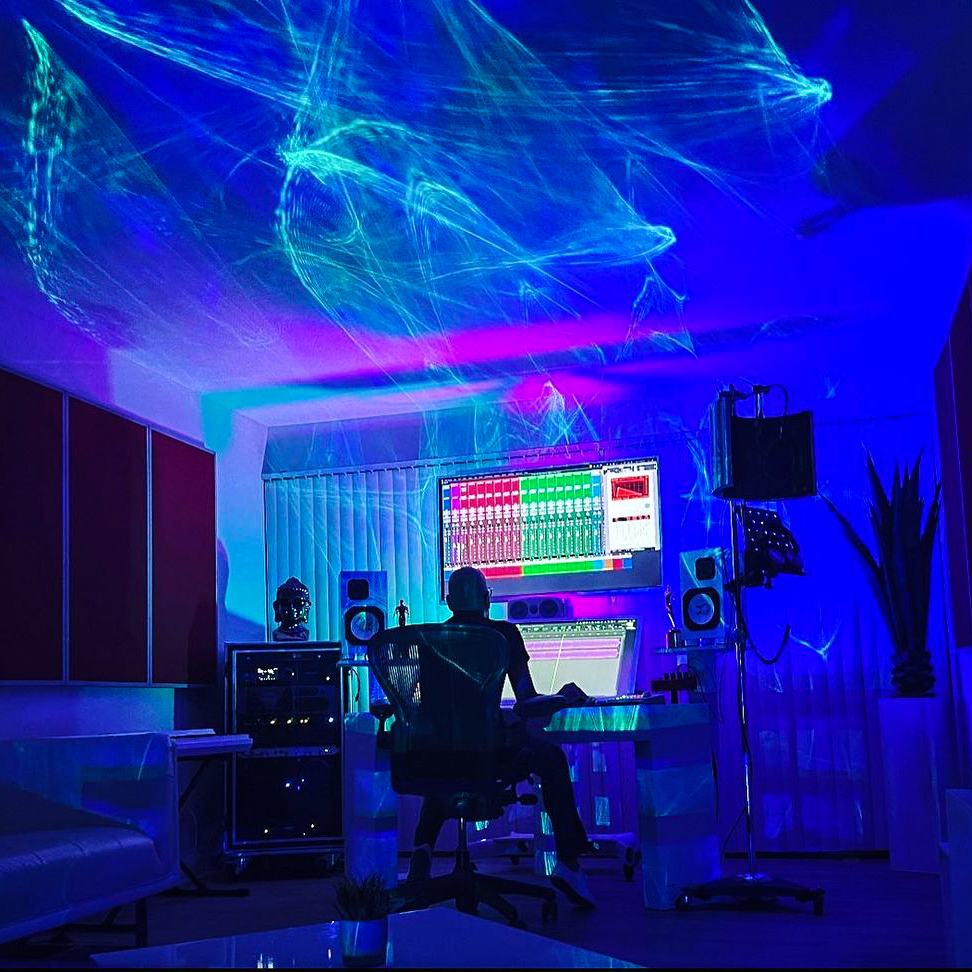😍 Studio vibes
📷 instagr.am/djfragancia
▶️ avid.com/pro-tools

#fraganciasoundstudios #studiolife #musicproduction #daw #mixing #recording #protools #avid