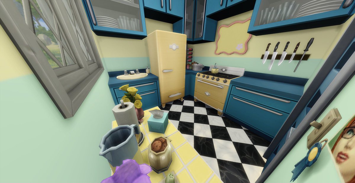 AlisscerV's tweet photo. Day 24 Retro Living in the 70’s for the #febbuild23 by @sims4ideas
I like this tiny kitchen ~ ✨
#ShowUsYourBuilds #TheSims4 #Sims4 https://t.co/9LTlJLcM9N