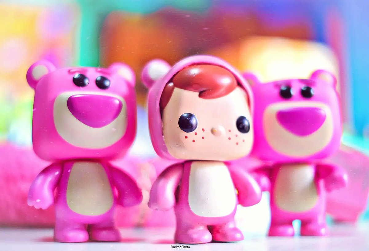 FunPopPhoto's tweet photo. Strawberries 🐻🍓
.
@originalfunko #Funko #FunkoPop #FunPopPhoto #OriginalFunko #Disney #Pixar #Toystory https://t.co/HmioUQST07