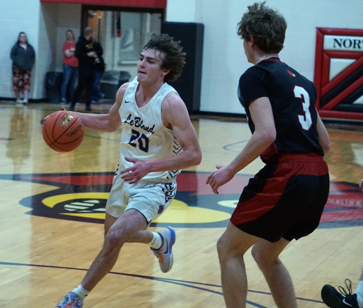 TommyMWSU's tweet photo. In the third straight boys' basketball district championship meeting between Bishop LeBlond and North Andrew, the Eagles had an impressive second half turnaround in a 51-37 win over the Cardinals in the C2D16 title game on Friday night.

Recap/photos:
https://t.co/1K6Zhn5w5r https://t.co/TLsdsChSh8
