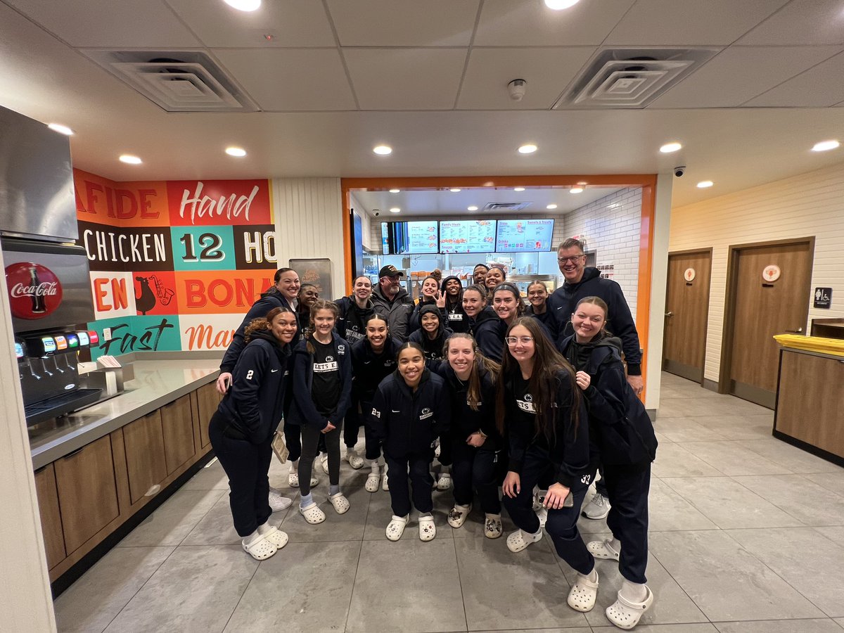 PSHbgWBBall's tweet photo. Winner winner chicken dinner @Popeyes 

#championshipbound https://t.co/w0JrWrI8Ys
