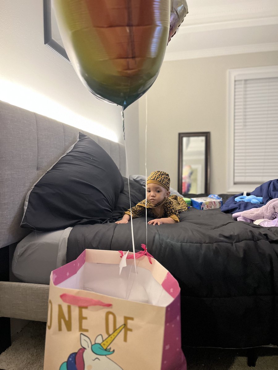 Happy Birthday To My Daughter Story Help Me Wish Her A Happy Birthday She Big 1 Daughter Said She COULDVE Died She Was Born Early Glad She Made It Rip Her Twin Brother He Passed Doing Birth But She Made It Out Alive Strong Girl Time To Smash Cake in Ya Face Girl proud Dad 🫶🏾😍👨🏽‍🍼