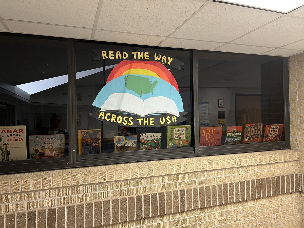 busy_librarian's tweet photo. So ready for next week! #bestweekever #kyleesrocks #ReadAcrossAmerica https://t.co/CzEnX9px0Y