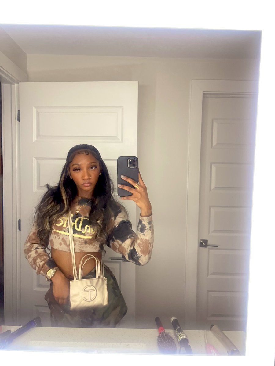 skylahjayy's tweet photo. https://t.co/dnQbMHoFlE