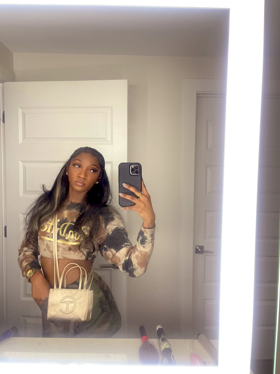 skylahjayy's tweet photo. https://t.co/dnQbMHoFlE