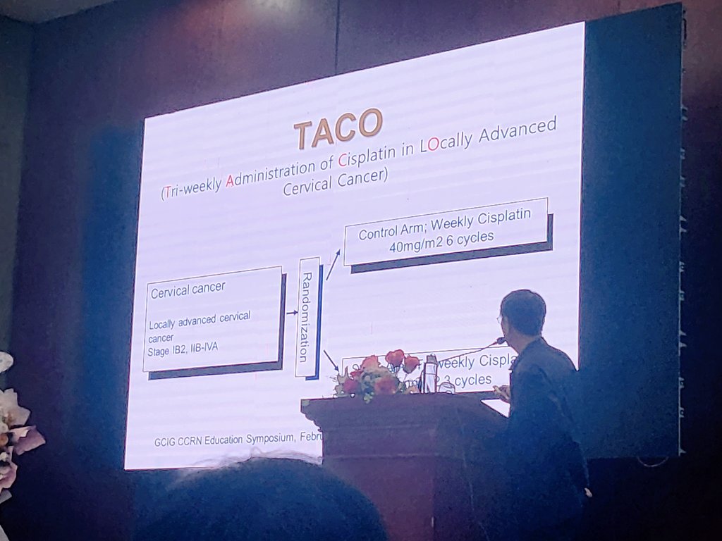 romimperio's tweet photo. Dr Sang Y Ru on the TACO trial
Triweekly Cisplatin vs weekly Cisplatin (CCRT)
#CCRN 
First #GCIG guided international multicenter trial.
Tri-weekly cisplatin may be better than the current standard. https://t.co/HLqPcI4FJA