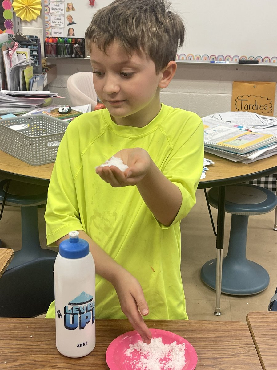 blwright2nd's tweet image. When NC decides to be crazy with her weather, you make your own “snow day”. The kids enjoyed every minute. #mes #2ndgraderocks @meadowlarkes