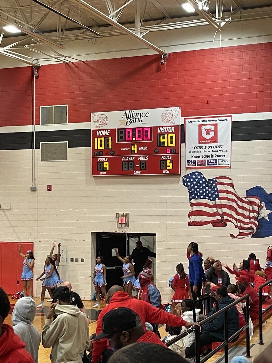 CarterBoy1617's tweet photo. Final!!!! The #2 team in class 4A blows past Liberty-Eylau for its second 61 point win this week…#2 Carter moves to 29-3 and will face Paris in the Regional Quarterfinals TBA….@hoopinsider @Carter__Hoops @daphtay26 @FlyRoc99 https://t.co/cxHg9T8QJj