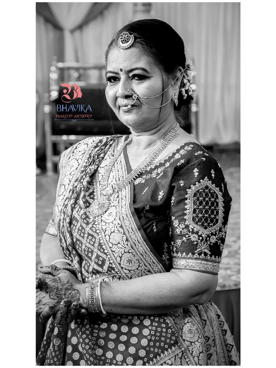 Bhavikamua's tweet photo. Mature skinβ¨
.
.
.
Makeup & hair : @bhavikamakeupartistry
#groomsmother
#latepostπ· #makeup #makeupideas #makeuplook #makeupdaily #makeuplike #makeupaddict #makeuptutorial #hair #hairstyles #matureskin #oldisgold #wedmegood #weddingzin #shadisaga #weddingsutra #olready #insta https://t.co/qzVgOD3rIX