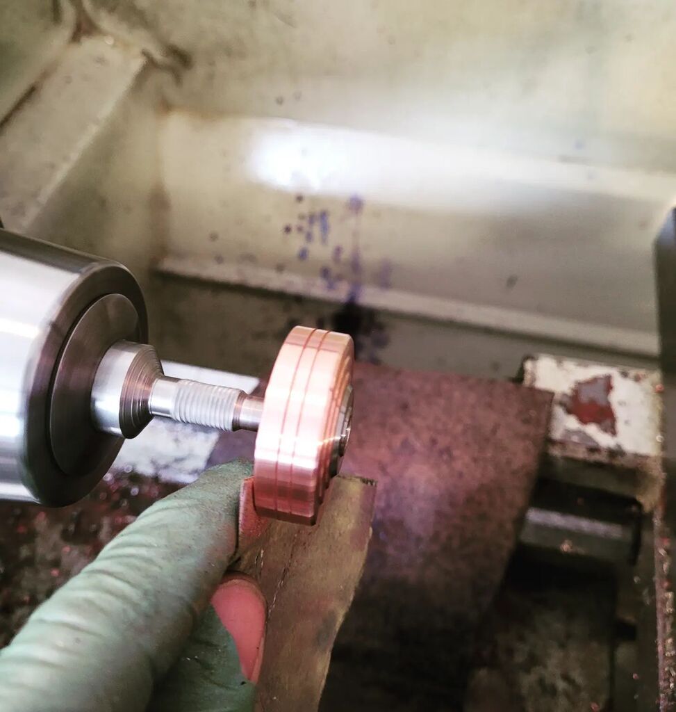 ButterfieldMach's tweet photo. Working on a copper over stainless steel top. 1.5" diameter.
.
.
.
#butterfieldmachine #spintop #spinningtop #smallbusiness #custom #customwork #entrepreneur #handmachined #workhard #crushgoals #copper https://t.co/Dm77UKHyQi https://t.co/p2R5pG7TYG