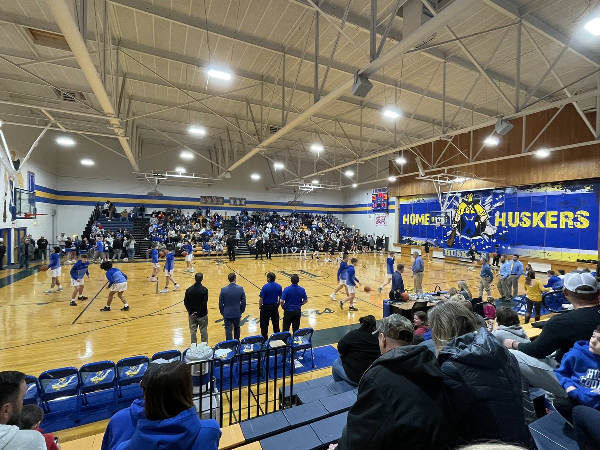 KurtisGregory51's tweet photo. We went to watch @higglcsports boys team in District Championship game this evening. Fun team to watch as they throttled Summit Christian Academy. @KellaGregory1 #champions https://t.co/EJ346OLFFe