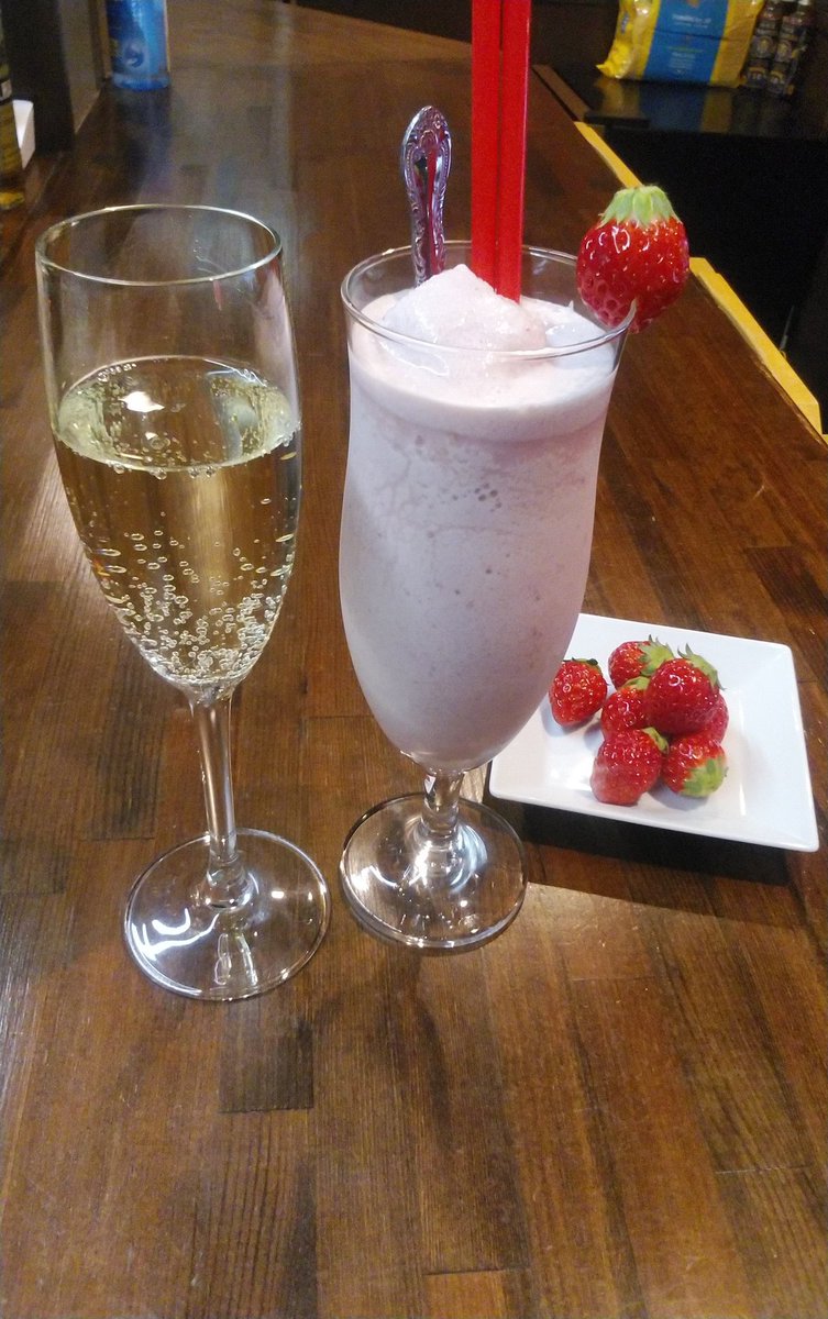catheri_222's tweet photo. 来週の金、土に二周年の #アニバーサリー やります👏

#ブラッスリー #brasserie #バル #ビストロ #川越 #川越市 #本川越 #川越駅 #川越市駅 #本川越駅 #駅前 #小江戸 #パスタ #フレンチ #イタリアン #ワイン #生ハム #ウイスキー #カクテル #スパークリングワイン #ランチ #テイクアウト #いちご https://t.co/TpIiIrCjqI