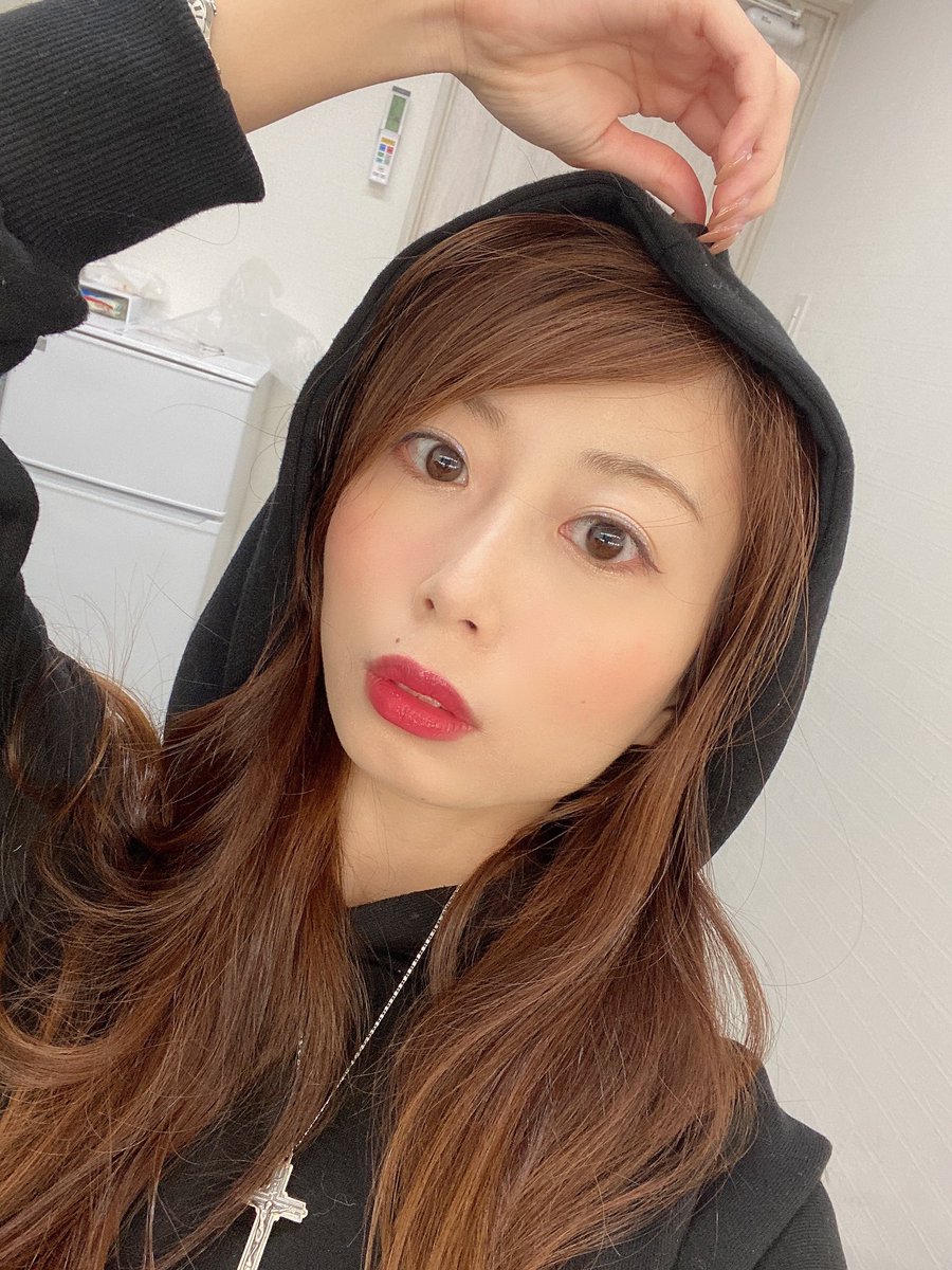 今日のみづたんはいつもと違うみづたんでも、撮影可能です🌻
まちすたじおで午後お待ちしてまーす✌️
#ふわモデ
#まち撮影会