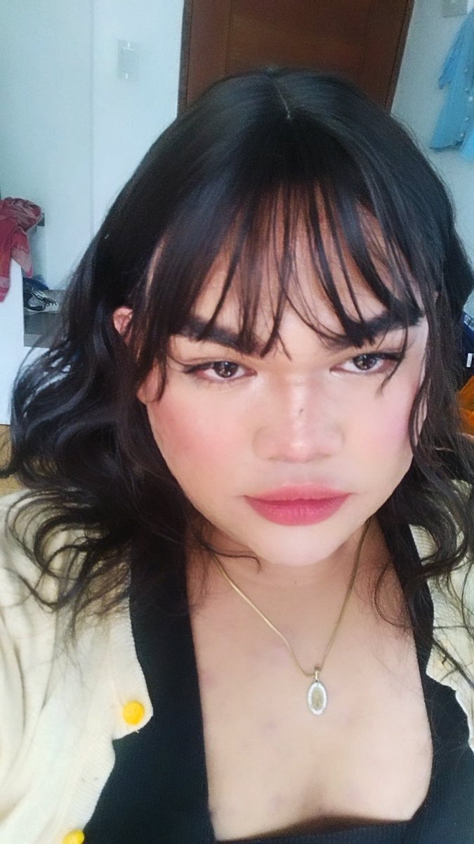 _nicoleabarca's tweet image. looking so happy ! ･⁠◡⁠･