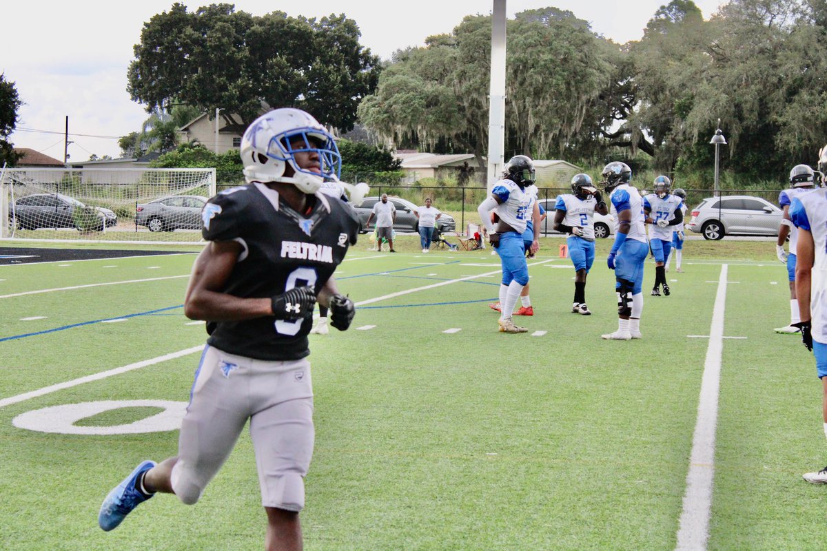 rajmadeitout's tweet photo. I’m blessed and excited to announce that I will be continuing my academic and football journey with my commitment to Hudson Valley Community College. Like to thank my Coaches, Family, mentors,friends,teammates for the help and support. @CoachBoom3 
@CoachDonJones @HVCCFootball https://t.co/WRn4LJpLa7