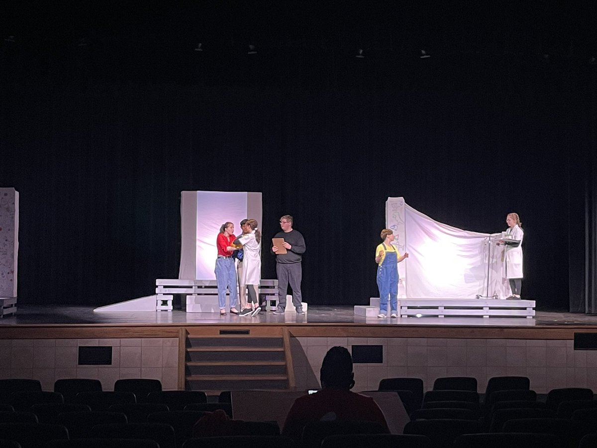 aubreytheatre's tweet photo. Great clinic at Ranchview today! Wonderful feedback for our show #yellowboat We hope to see our @aubreyisd community @aubrey_ahs auditorium next Tuesday at 7pm for our public show! #chaptheatre #bettertogether https://t.co/rs0TzWwYBq