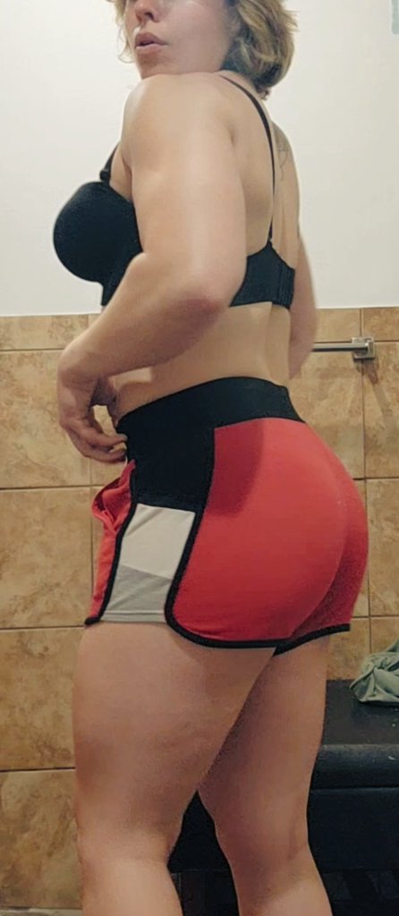 QueefyB's tweet photo. @Conkor17 What eating 8000 calories a day does to a motherfucker https://t.co/t2XoXqifDb