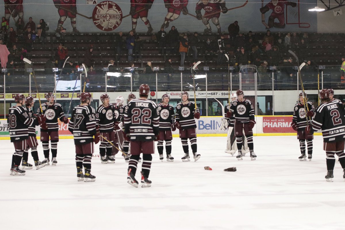 MrsKellyMJ's tweet photo. Final score Bombers (4) Red Wings (3) https://t.co/mxDkRNkcAg
