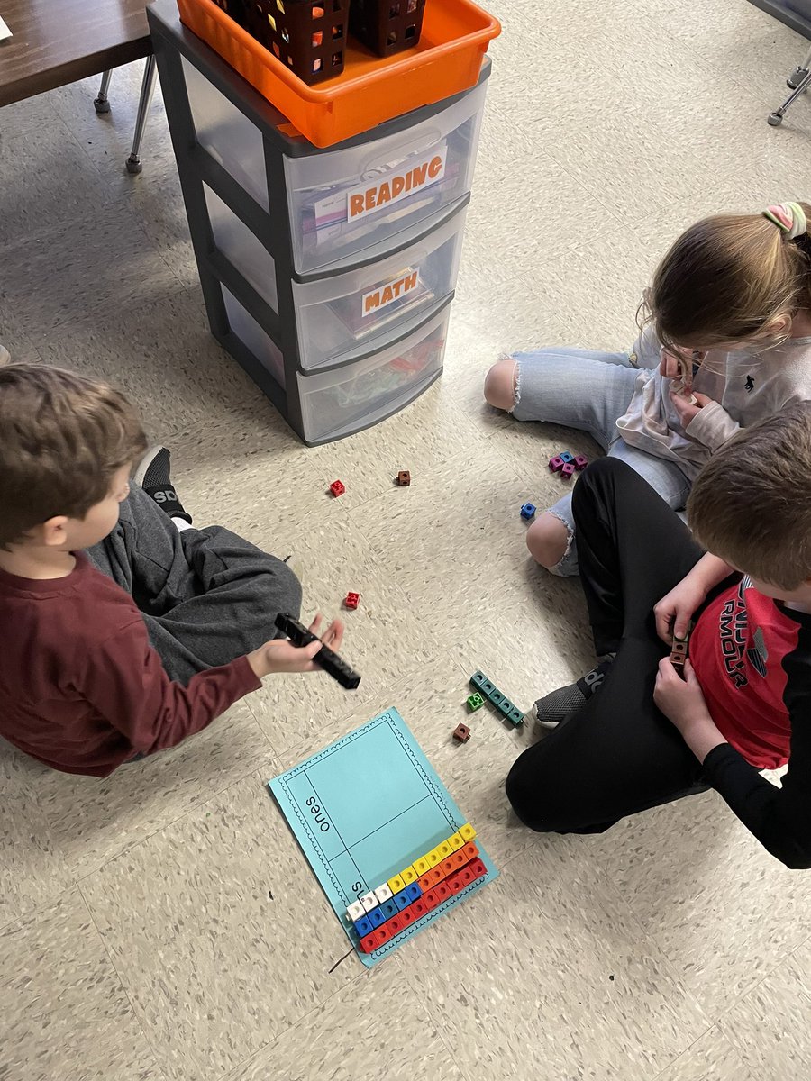 ChallengersMcA's tweet photo. Our first grade mathematicians have been using manipulatives to better understand place value. They love working collaboratively to strengthen their conceptual understanding of math! #KirbyONE40 #McAuliffeProud https://t.co/LaSVhJ2ZsM