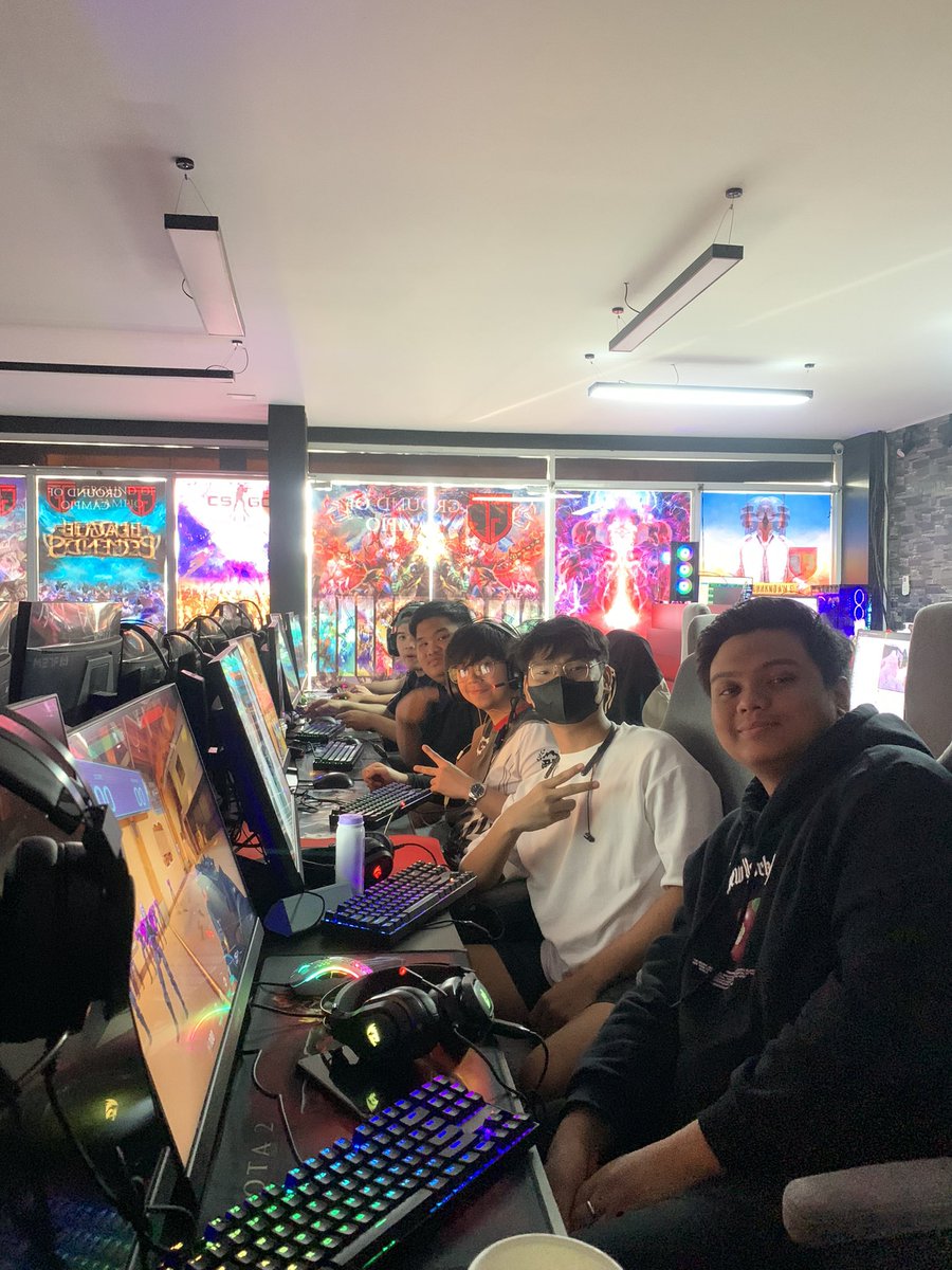 loydreamm's tweet photo. with the geng geng TTL 🫶 para sa #holdW @FernandoKrhis @venzeefps @JosephYulo1 @ez4cent https://t.co/BGA7mVOhYO