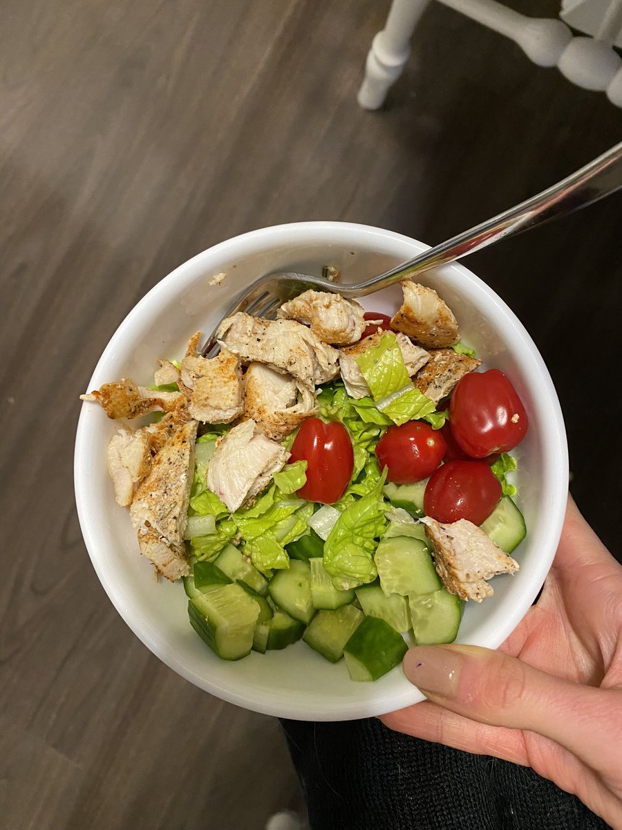 figbased's tweet image. lack of posts due to extremely boring meals. sorry