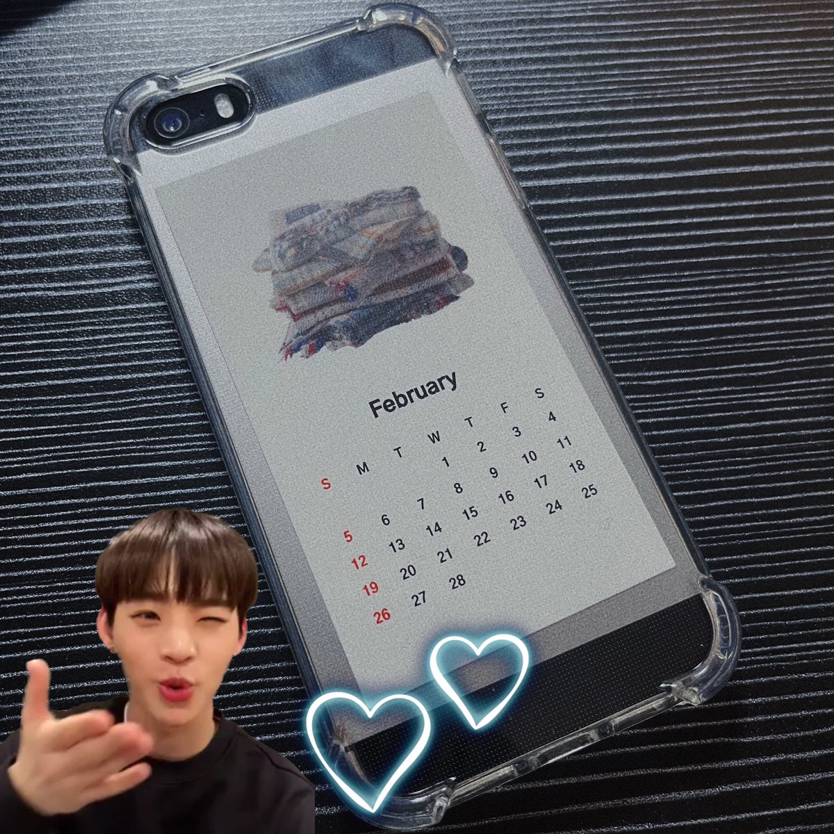 온조 <a href="/onfjoa/">onjo…</a> 님이 보내주신 달력🥹

진짜 이뻐요.. 진짜.. 진짜 이뻐요..
한 장 한 장 보면서 감탄나왔어요 ㅋㅋㅋ
너무나 제 갬성이어서 정말 행복합니다 🤍
덕분에 한 달 넘어가는 재미가 있을 것 같아요
감사합니다 💕