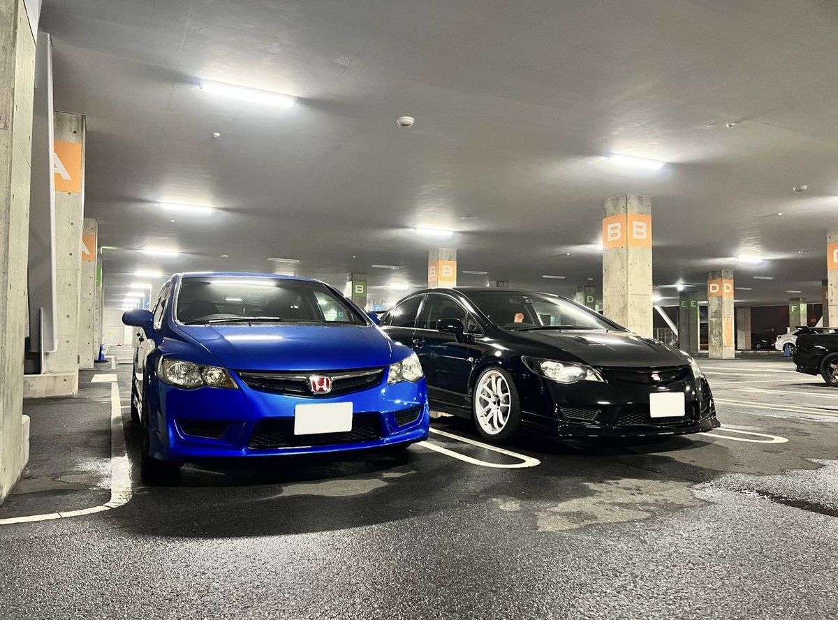 ShibaChanFD2's tweet photo. 初めましてでしたが色々お話できて楽しかったです！！色々ご教授いただけとても勉強になりました👍 マフラーもありがとうございます🔥 @_rondo_FD2 https://t.co/gG9nkr1iu0