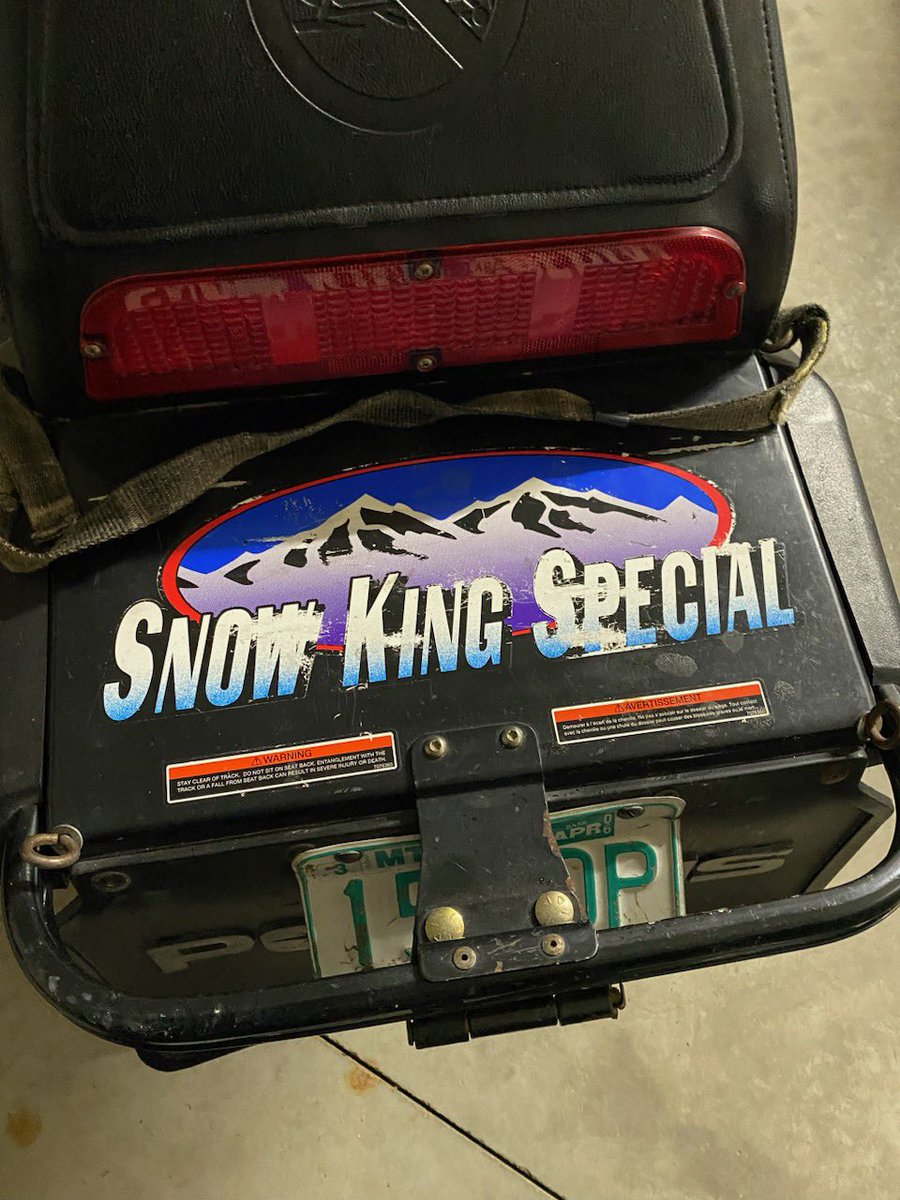 bforsber's tweet photo. My old friend felt sorry for me and sold me the 99. Big O is a #truefriend of mine and knew I needed a boost. Can’t wait to pick it up, part trail, part #backcountry #fullbeast that pulled me out more than a few times. 4 kids, 4 sleds, #letsGo https://t.co/QJWjmoRFRq