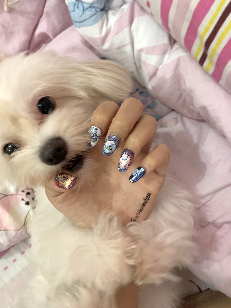 wuwindaa's tweet photo. Spend my last weekend making this @DimensionalsRPG Nail Art for @DimensionalsArt 🥰
Tell me if you want one for your girlfriend😍❤️‍🔥
Comment down below which nail is your favorite one👇
Thank you for this creative opportunity🤝@SashaMackinnon @MinoGamesInc #DIMENSIONALSARMY https://t.co/JDJcc815ha