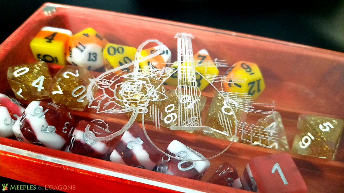 Meeples_Dragons's tweet image. Looking for a new dice box? Why not check out the range of Dog Might Games Looking Glass XLs we have in stock right now, featuring our very own class artwork?

rfr.bz/t5kiupz

#dice #dicebox #ttrpgdice #dnd #ttrpg #pathfinder